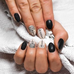 Seasonal Trend Nails
